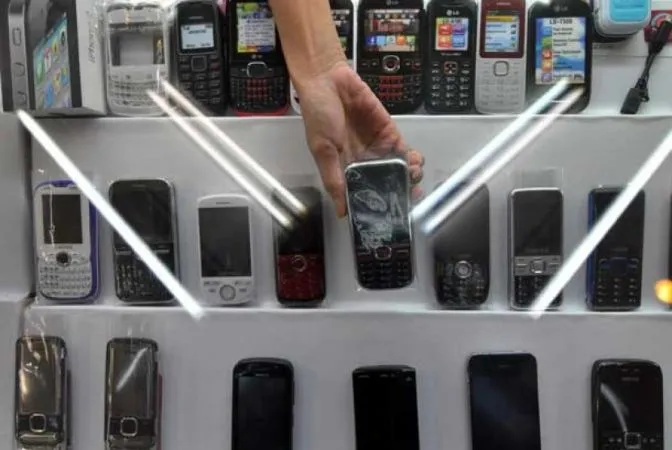 Indonesian internet users hit 196 million, still concentrated in Java: APJII survey