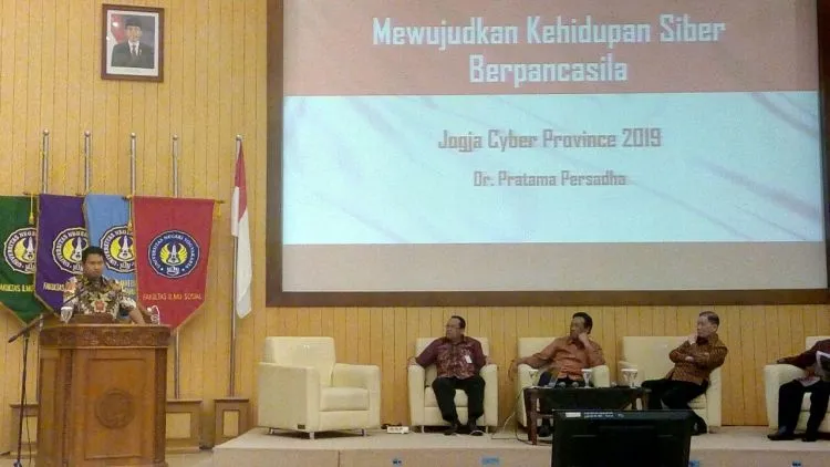 ALBUM FOTO: Seminar Nasional Sains dan Teknologi Pancasila untuk Keagungan Bangsa